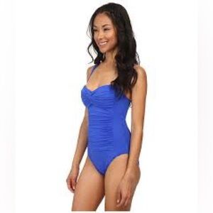 LA BLANCA CORE SOLID SWEETHEART ONE PIECE SWIMSUIT BANDEAU